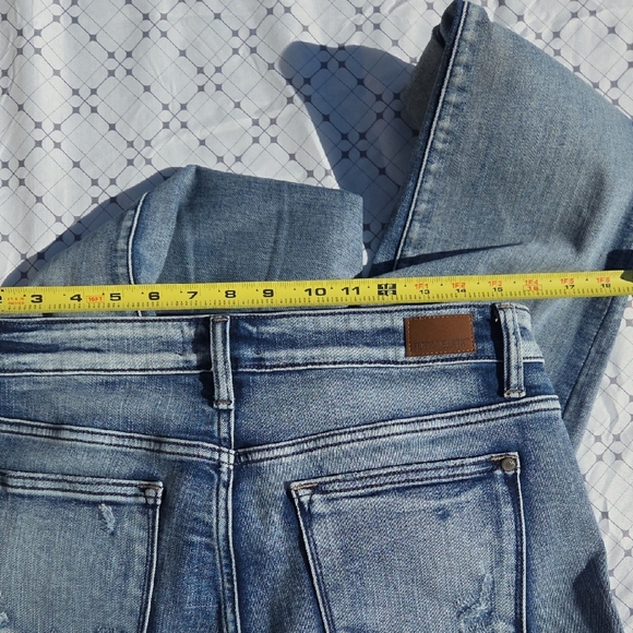 Judy Blue Women's Light Blue Boyfriend Jeans - Picture 8 of 14